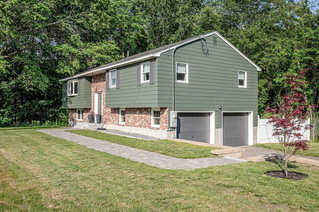 128 Old Westford Rd