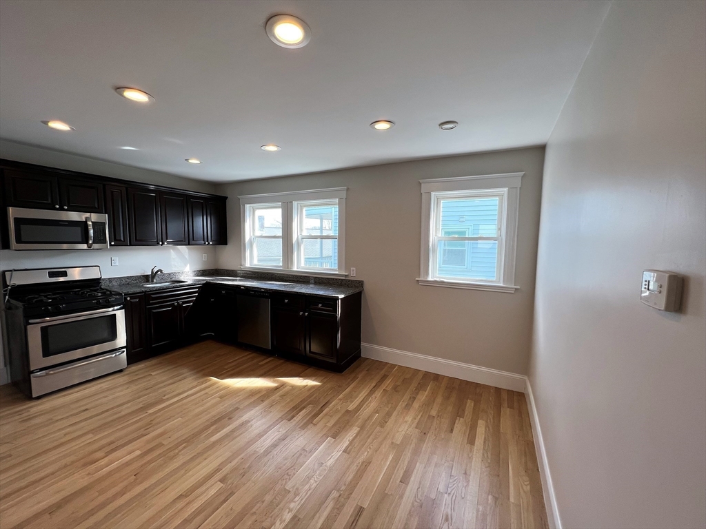 344-346 Hyde Park Ave 3