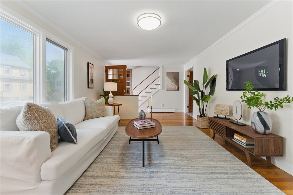 90 Woodland Rd