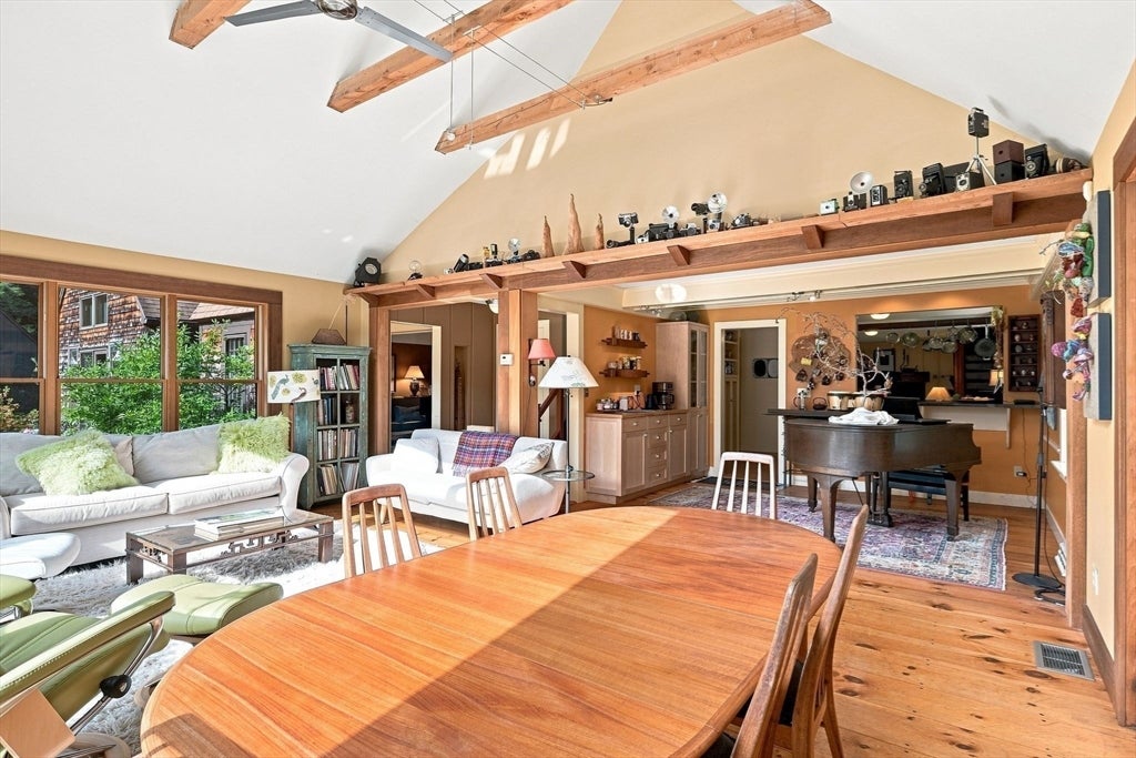 6 Brittany Lane, Easthampton, MA, 6 Brittany Lane, Easthampton, MA Photo #6