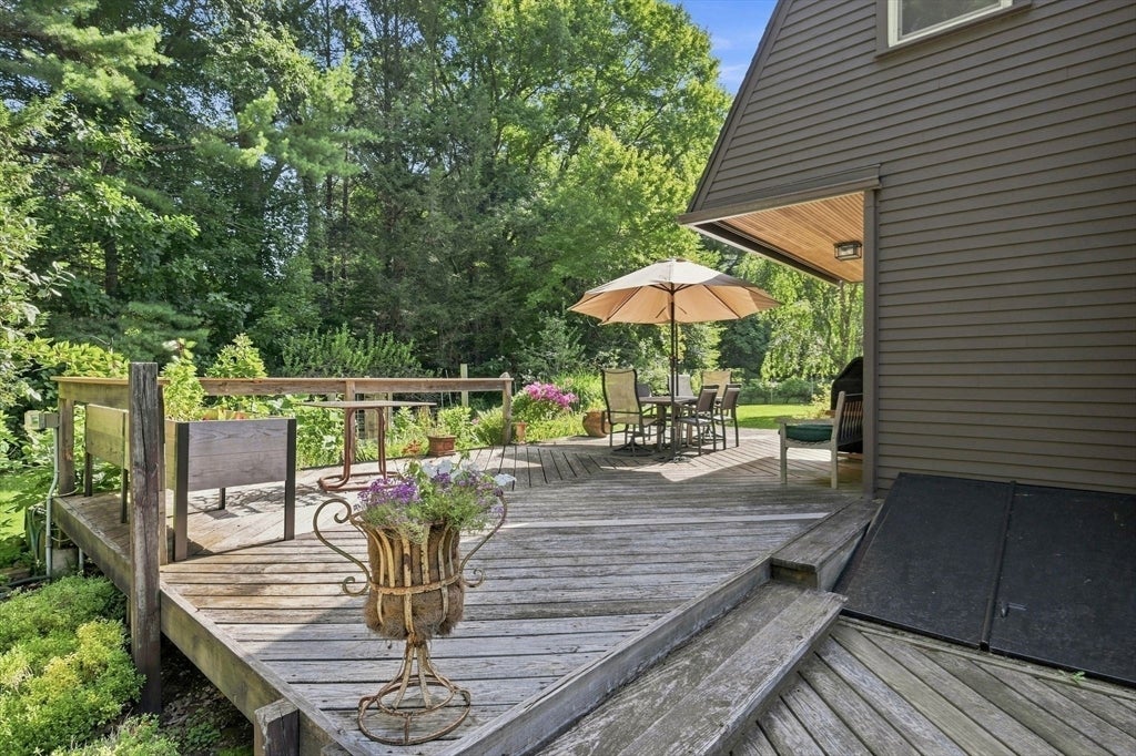 6 Brittany Lane, Easthampton, MA, 6 Brittany Lane, Easthampton, MA Photo #33
