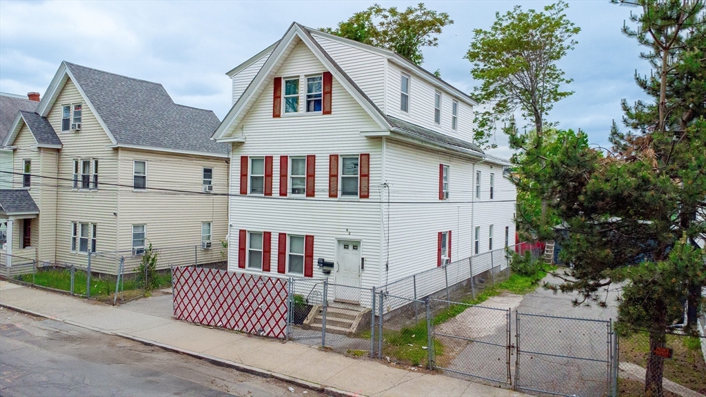 42 Morton St