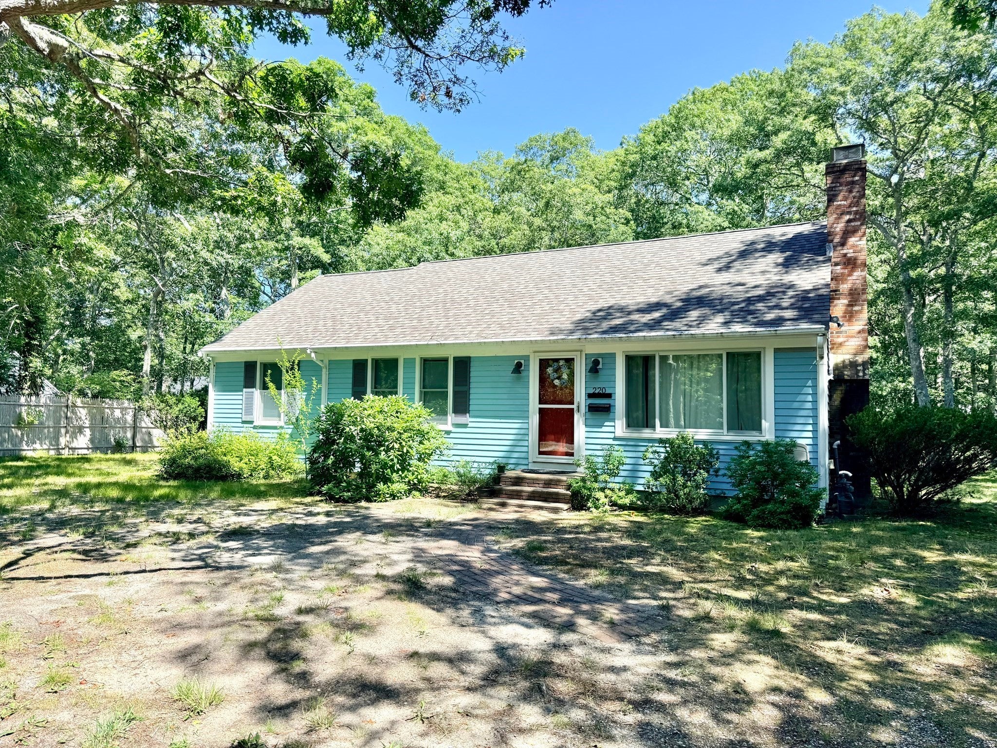 Photo of 220 North Main St, Yarmouth, MA