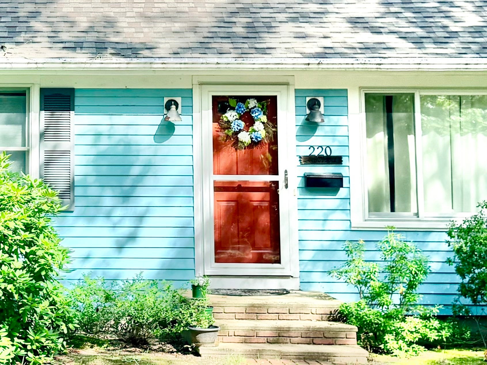 220 North Main St