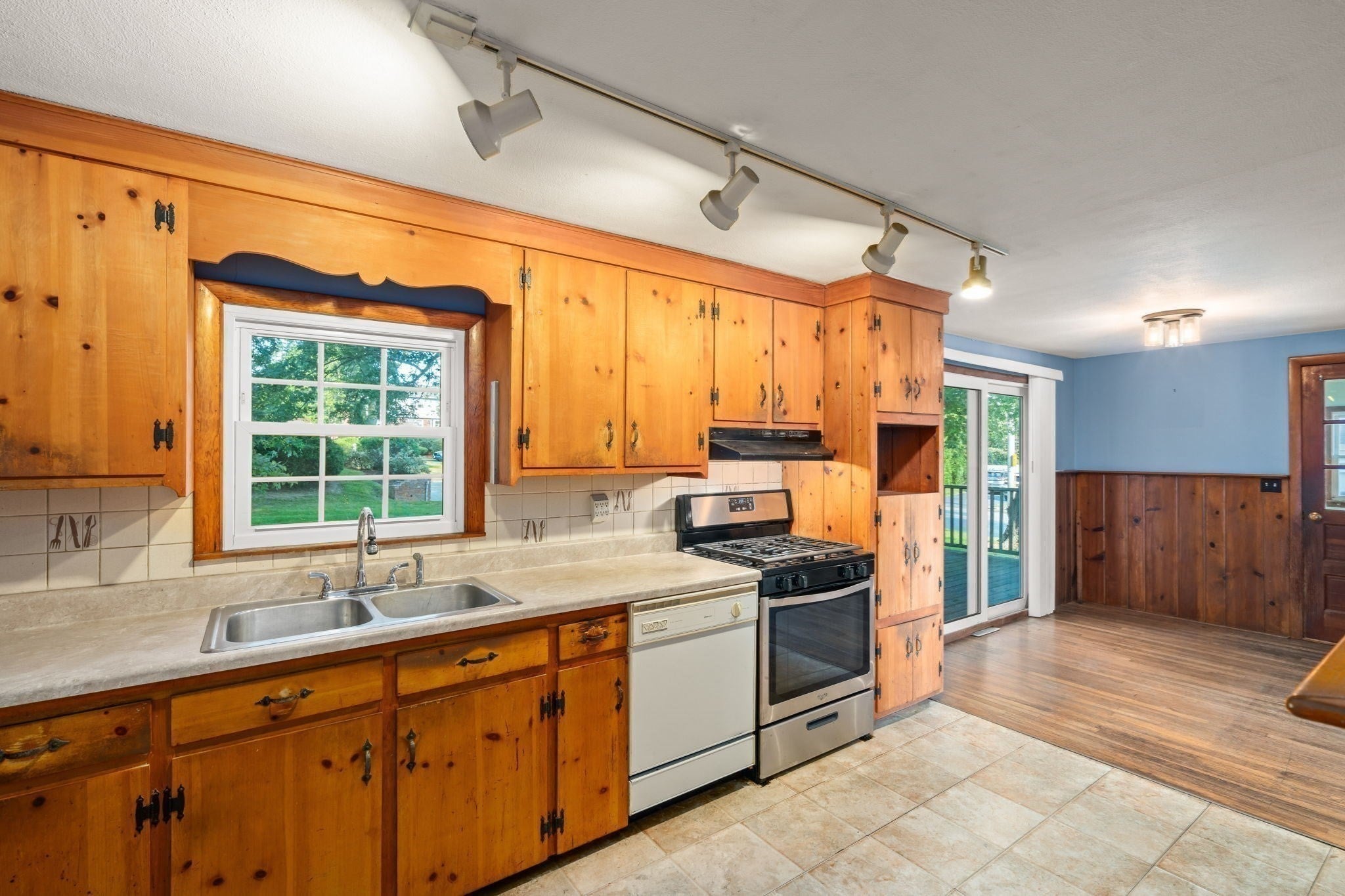 100 Low St, Newburyport, MA, 100 Low St, Newburyport, MA Photo #7