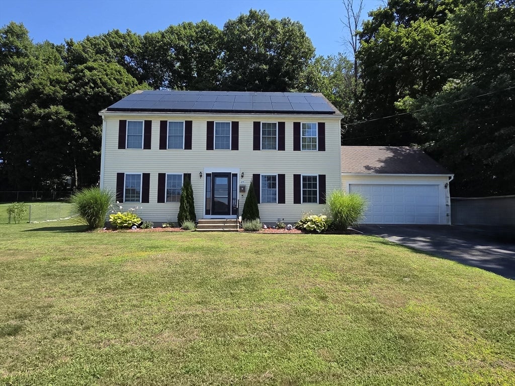 Photo of 29 Cushing Rd, Webster, MA