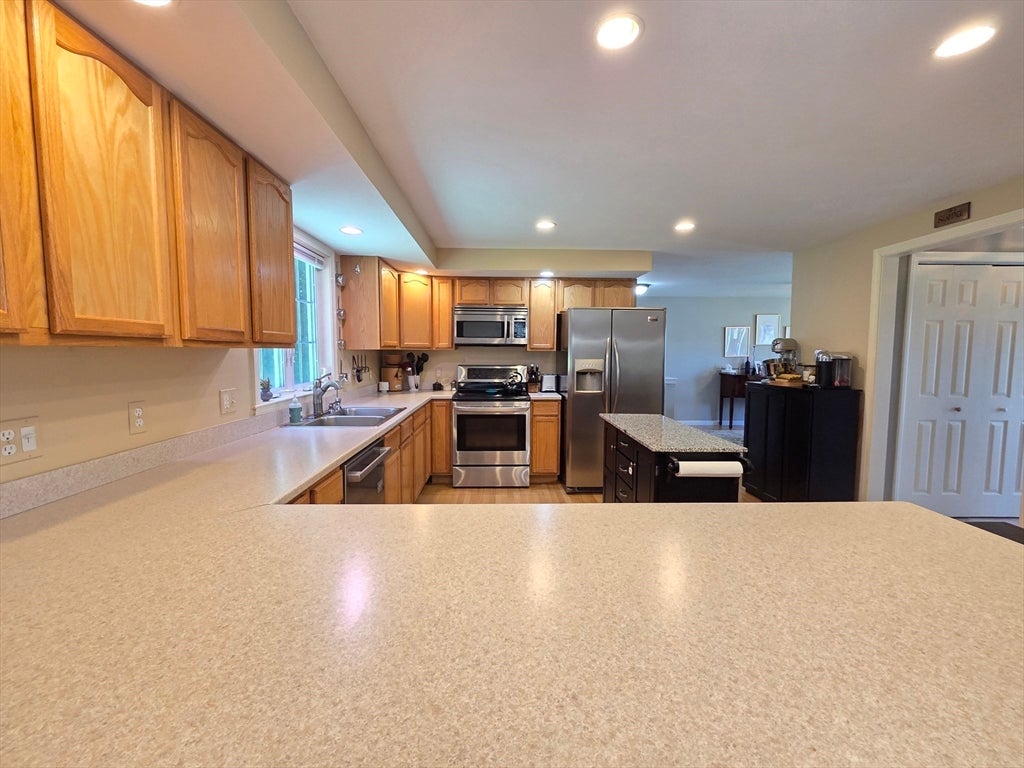 29 Cushing Rd, Webster, MA, 29 Cushing Rd, Webster, MA Photo #6
