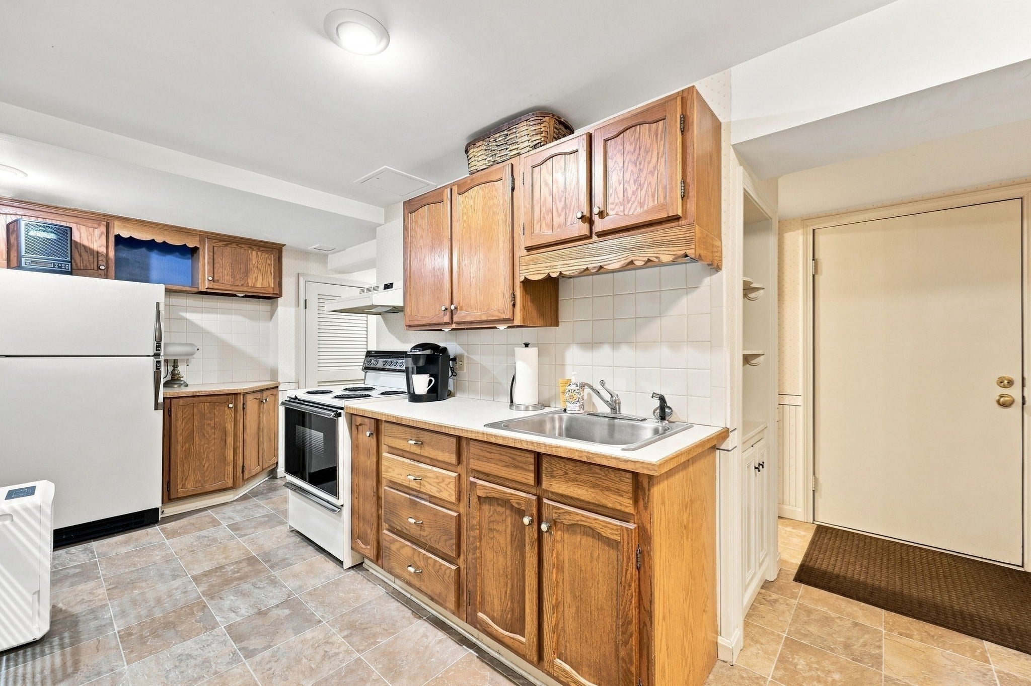 310 Briarwood Avenue, Southbridge, MA, 310 Briarwood Avenue, Southbridge, MA Photo #32