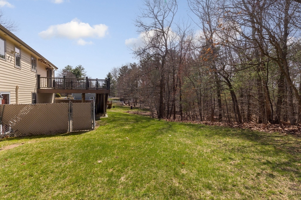 Sharon, Massachusetts 02067, United States, 3 Bedrooms Bedrooms, ,3 BathroomsBathrooms,Residential,Pending,105540