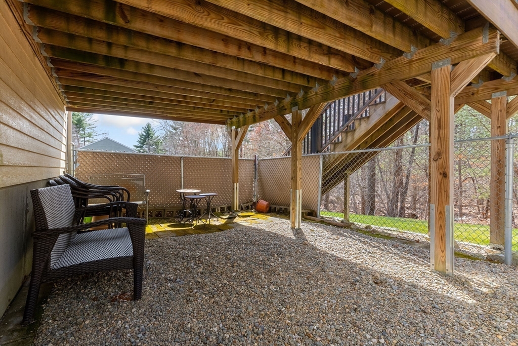 Sharon, Massachusetts 02067, United States, 3 Bedrooms Bedrooms, ,3 BathroomsBathrooms,Residential,Pending,105540