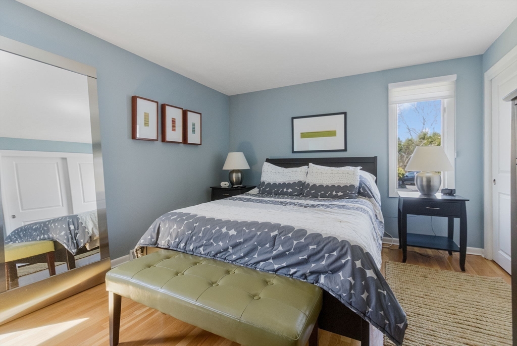 Sharon, Massachusetts 02067, United States, 3 Bedrooms Bedrooms, ,3 BathroomsBathrooms,Residential,Pending,105540