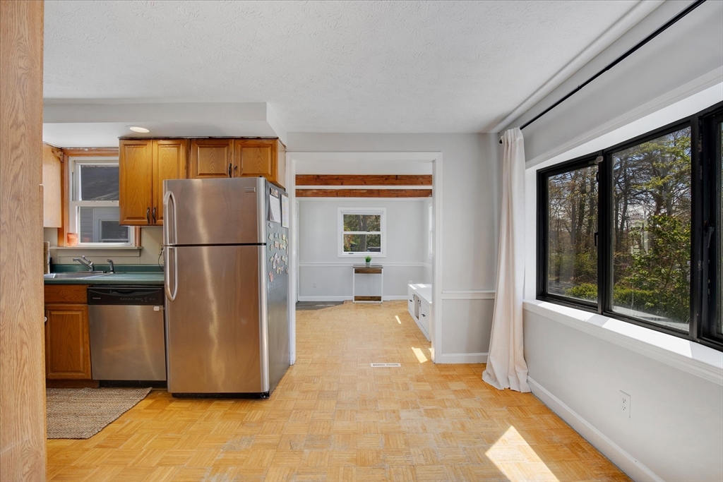 22 Avery Rd, Bourne, MA Photo #8