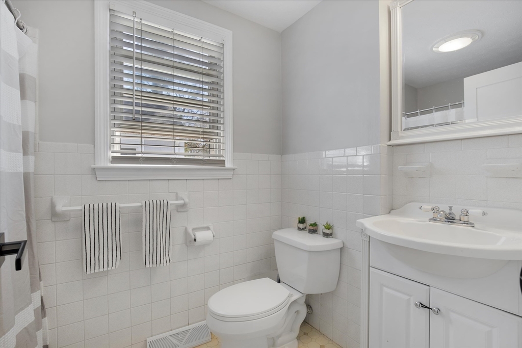 22 Avery Rd, Bourne, MA Photo #15