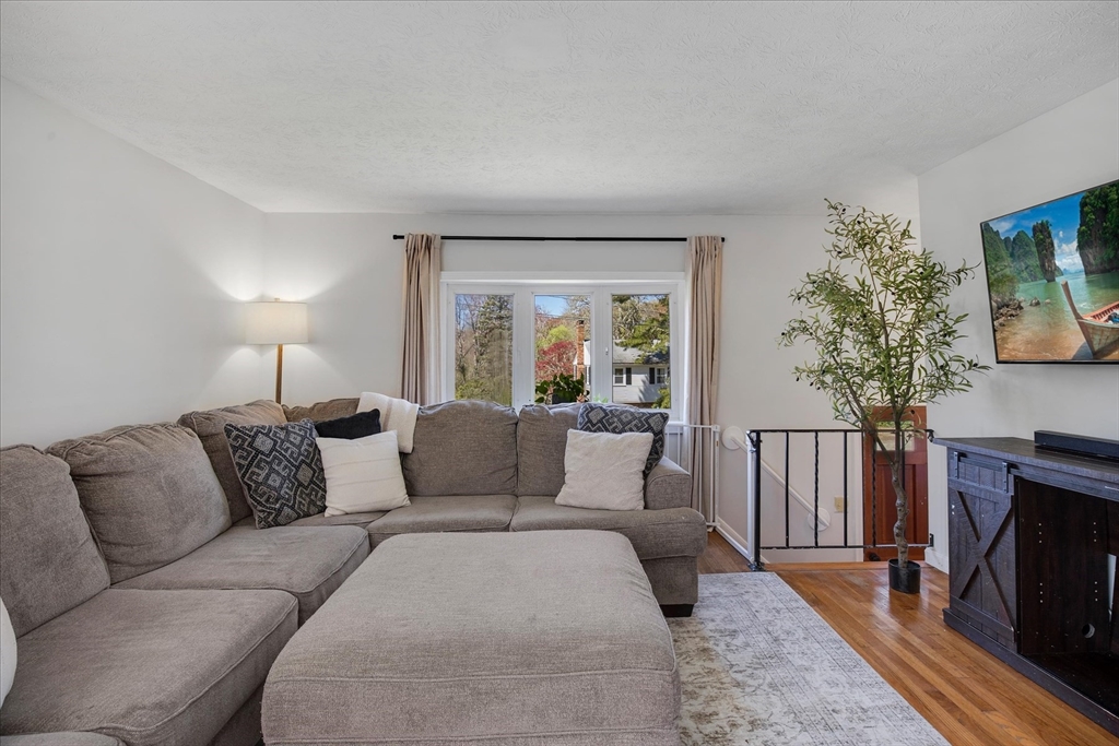 22 Avery Rd, Bourne, MA Photo #7
