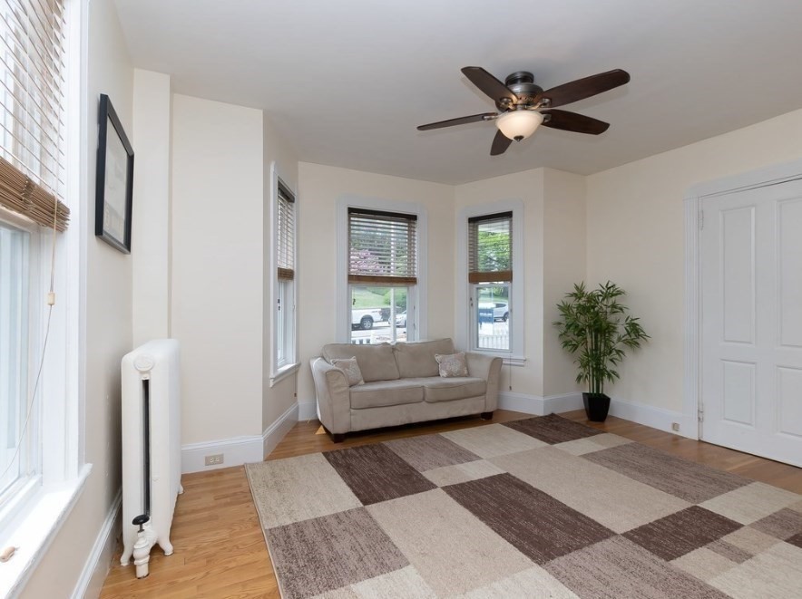 158 Neponset Ave 1