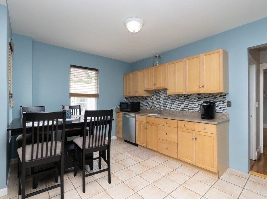 158 Neponset Ave 1, Boston MA 02122