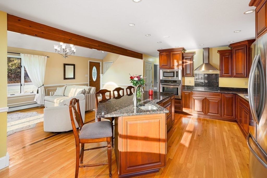 923 Main St, Northbridge, MA Photo #9