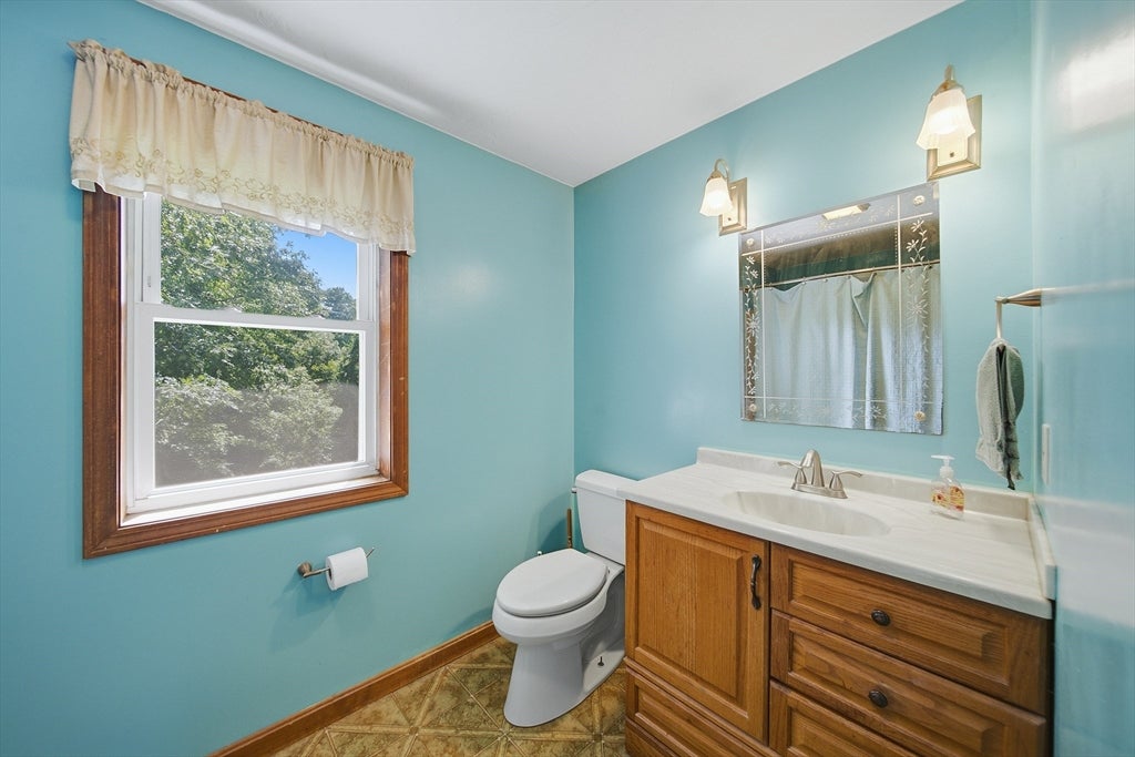 2 Birch St, Oxford, MA, 2 Birch St, Oxford, MA Photo #32