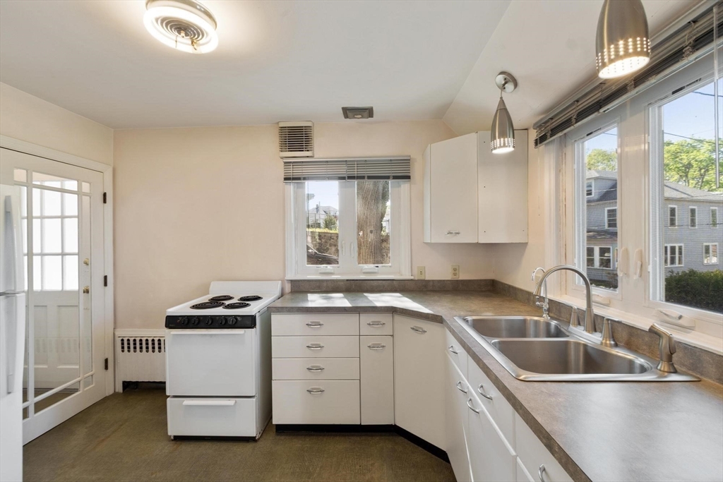 4 Bicknell Terrace, Lawrence, MA Photo #13