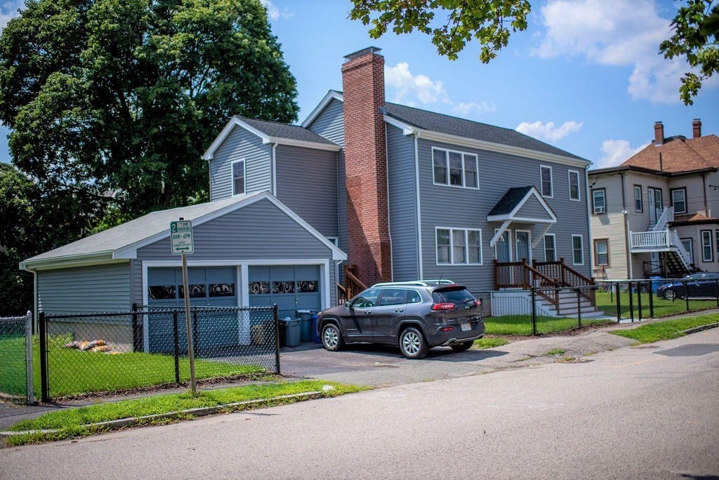 Photo of 309 Farrington Street, Quincy, MA