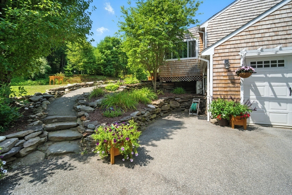 111 S Green River Rd