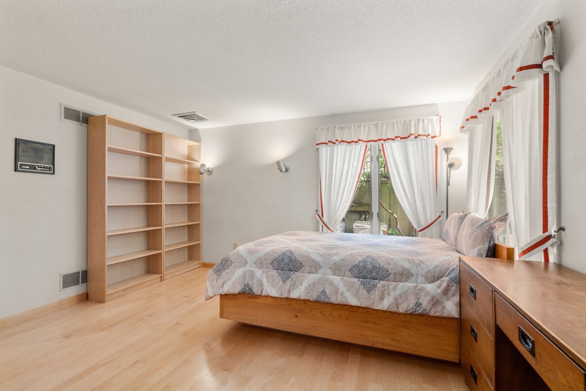 16 Wadsworth Ln, Dartmouth, MA, 16 Wadsworth Ln, Dartmouth, MA Photo #20