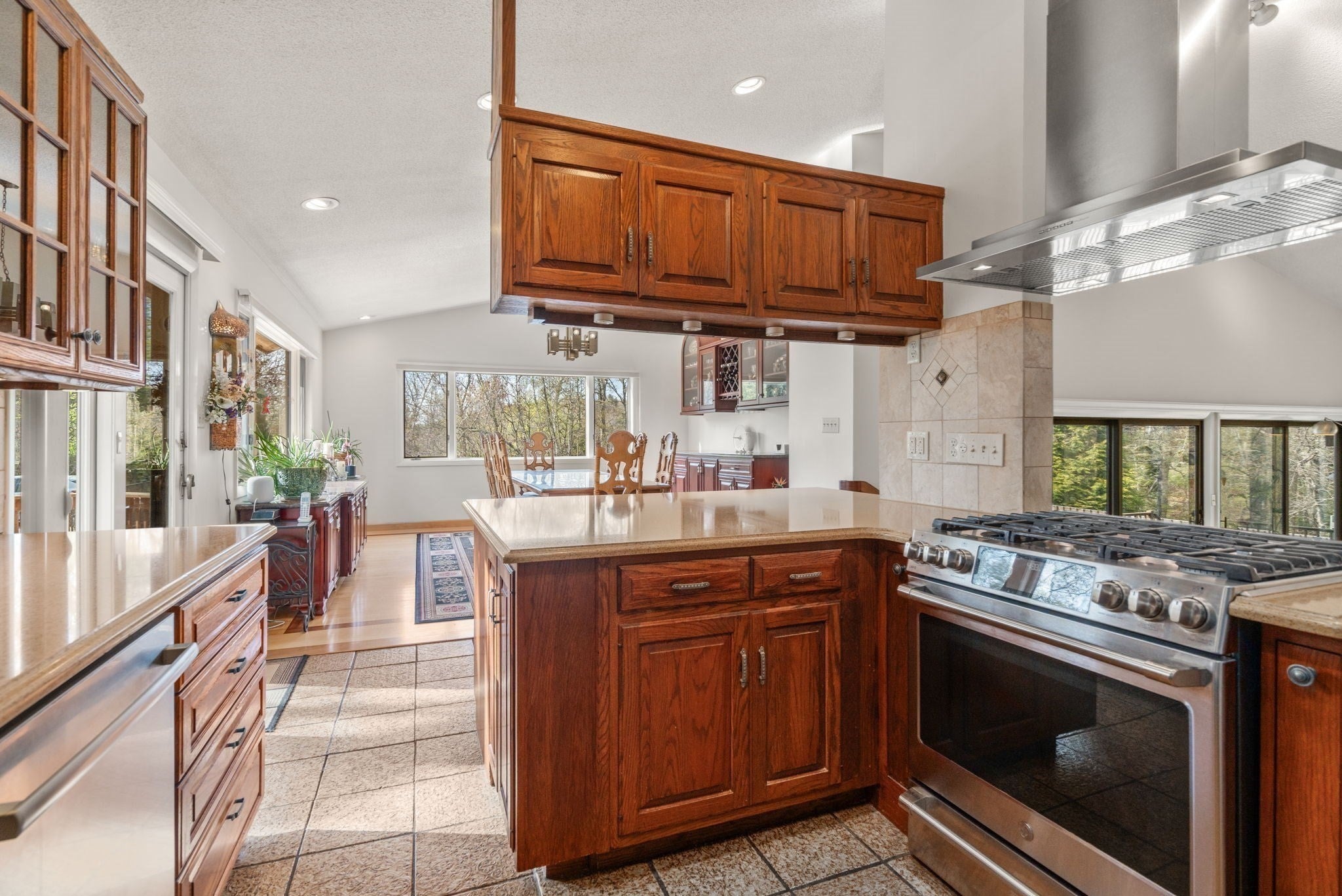 16 Wadsworth Ln, Dartmouth, MA, 16 Wadsworth Ln, Dartmouth, MA Photo #8
