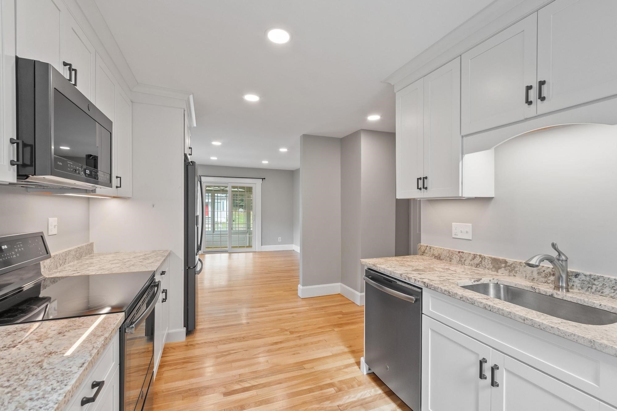 323 Pearl St, Gardner, MA Photo #10