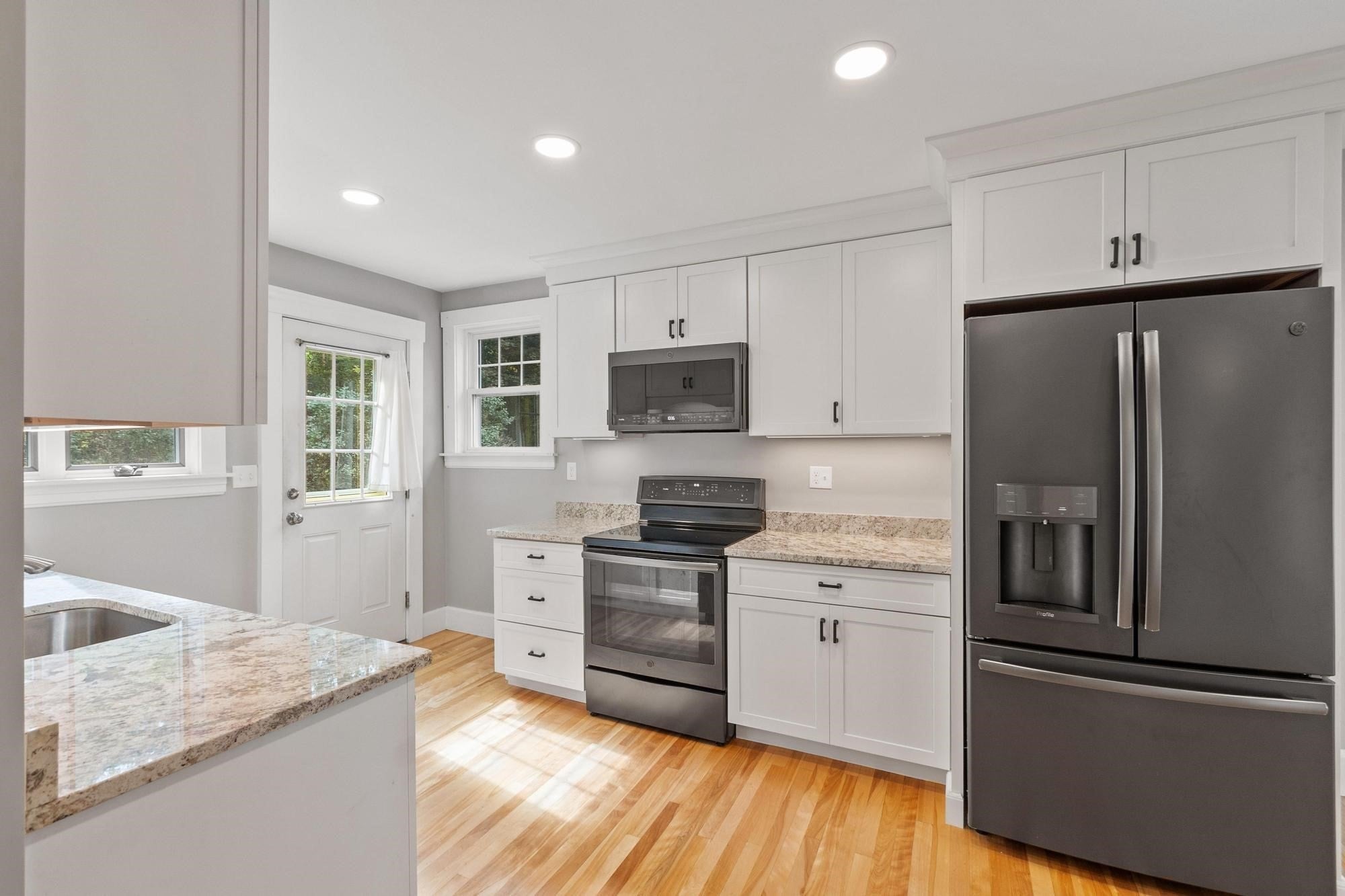323 Pearl St, Gardner, MA Photo #11