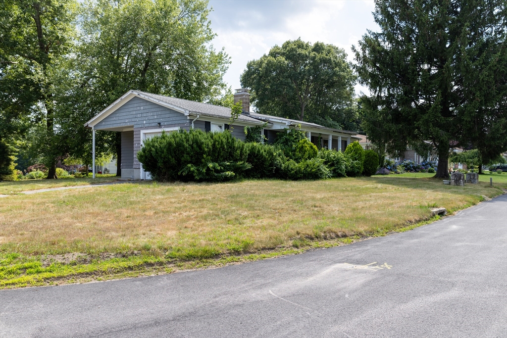 12 Cypress Dr