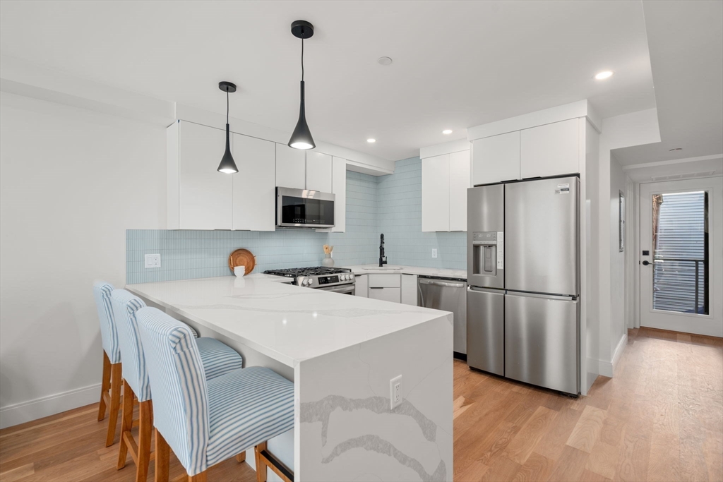 32 Orleans Street 3R