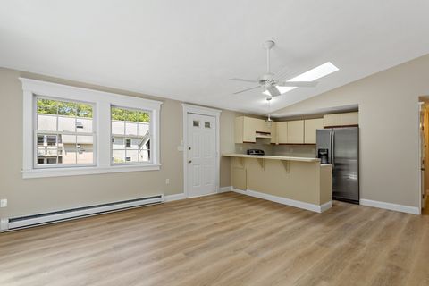 Condominium in Mashpee MA 35 Ashumet Rd.jpg