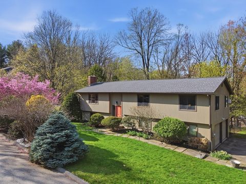 Photo of 12 Kanes Crossing, Worcester, MA 01609 (MLS # 73504817)