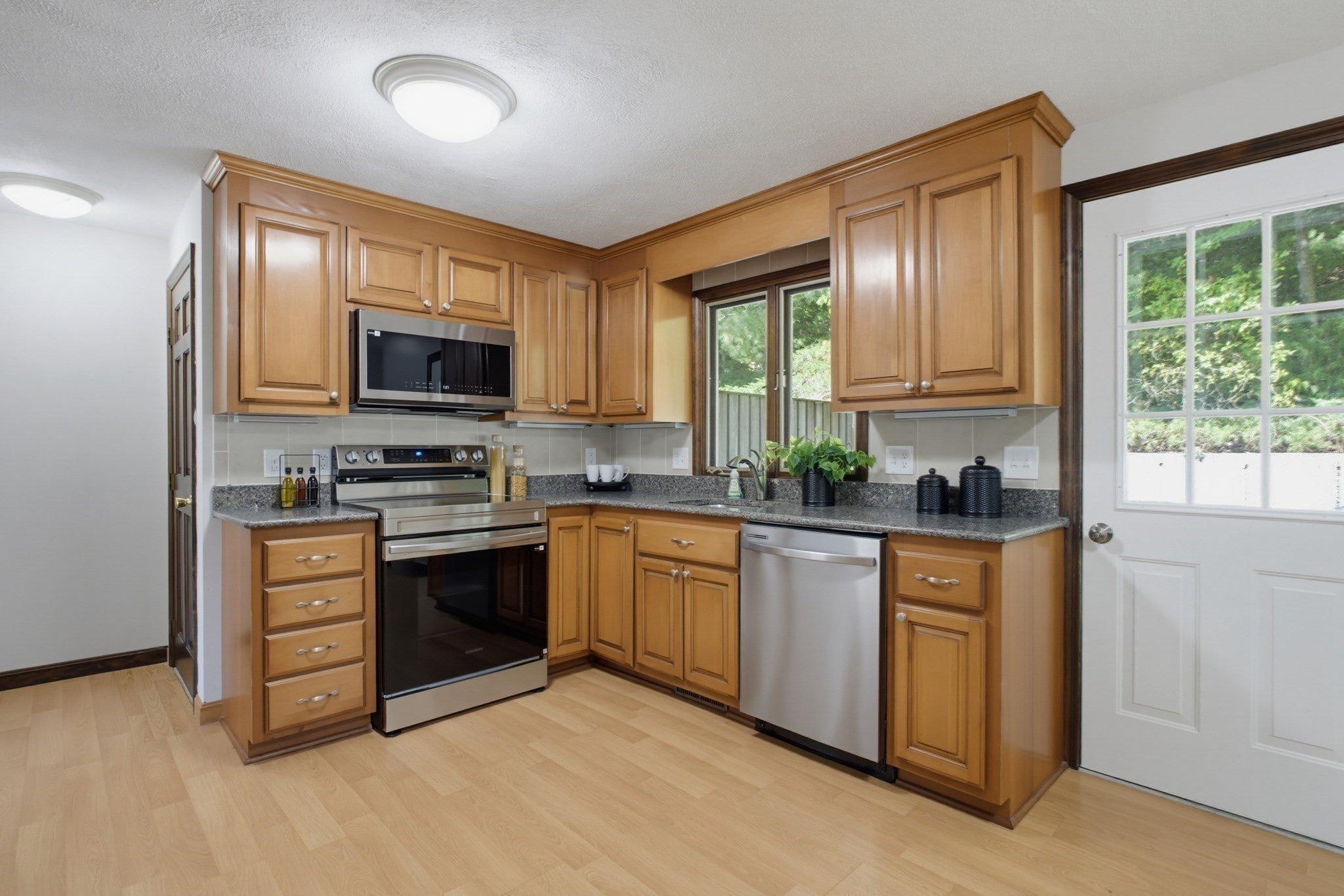49 Gill St #1, Walpole, MA, 49 Gill St #1, Walpole, MA Photo #8