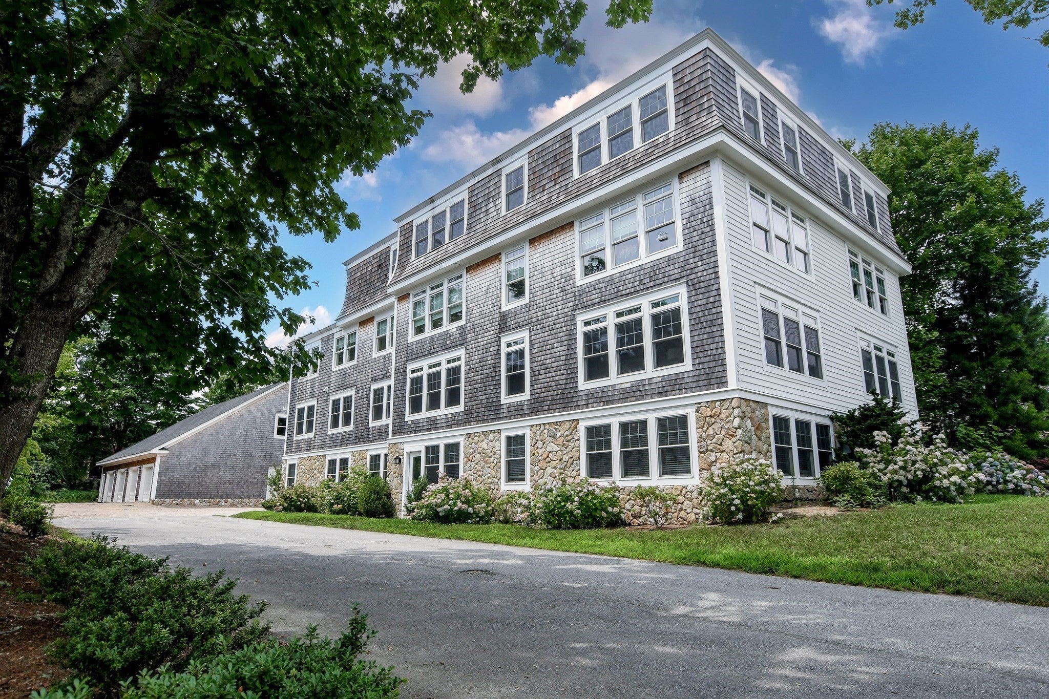 Photo of 324 Front Street, Marion, MA