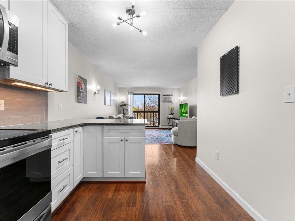 164 Galen St. 52