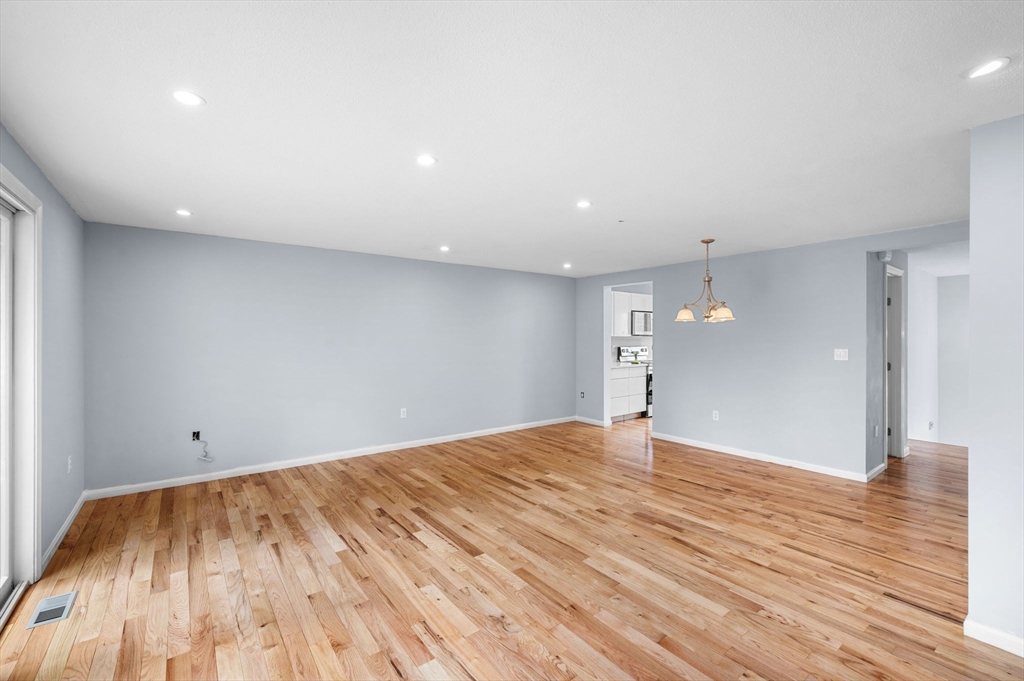 45 Abington Rd #45, Danvers, MA Photo #18
