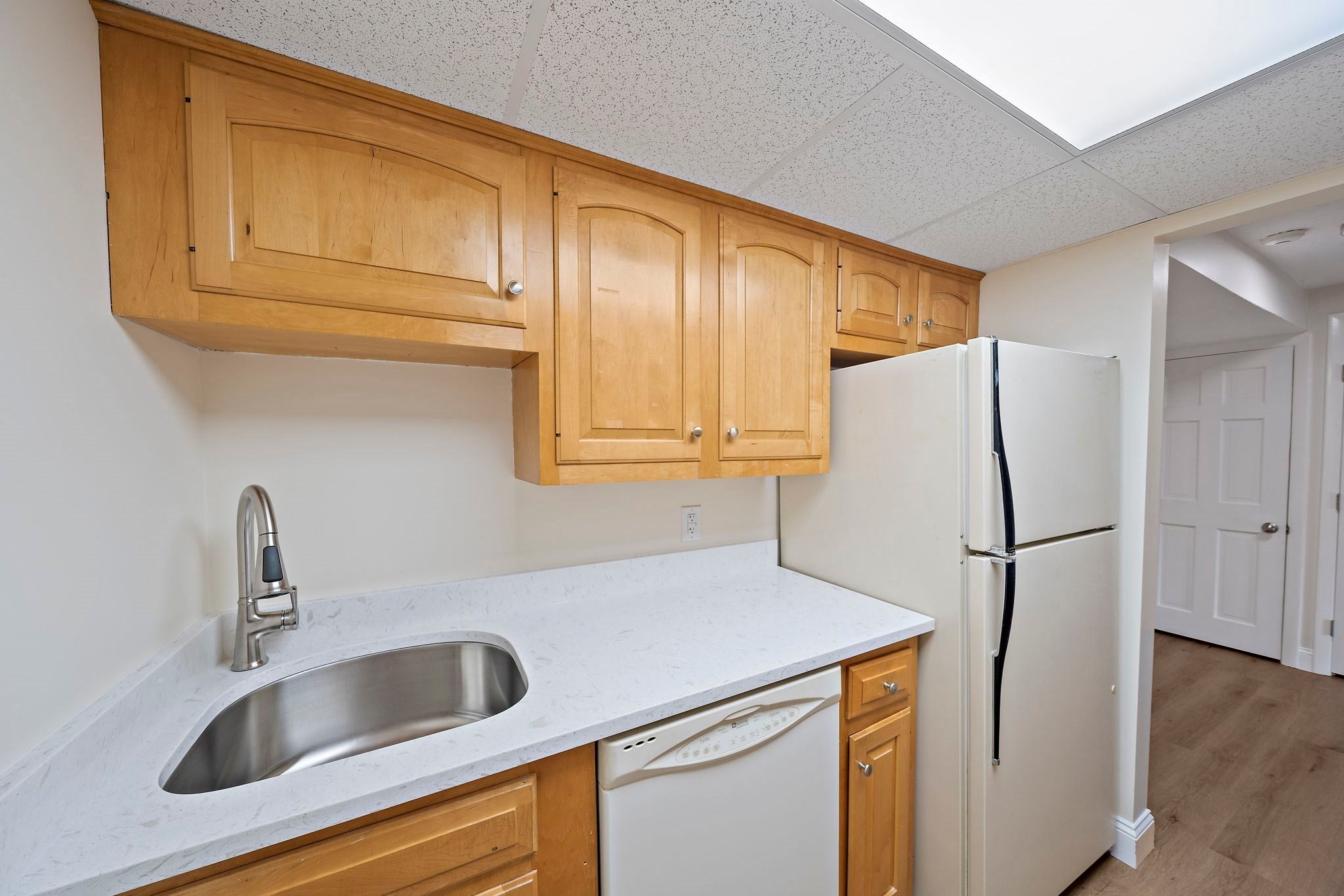 18 Kingswood Dr #5, Abington, MA, 18 Kingswood Dr #5, Abington, MA Photo #5