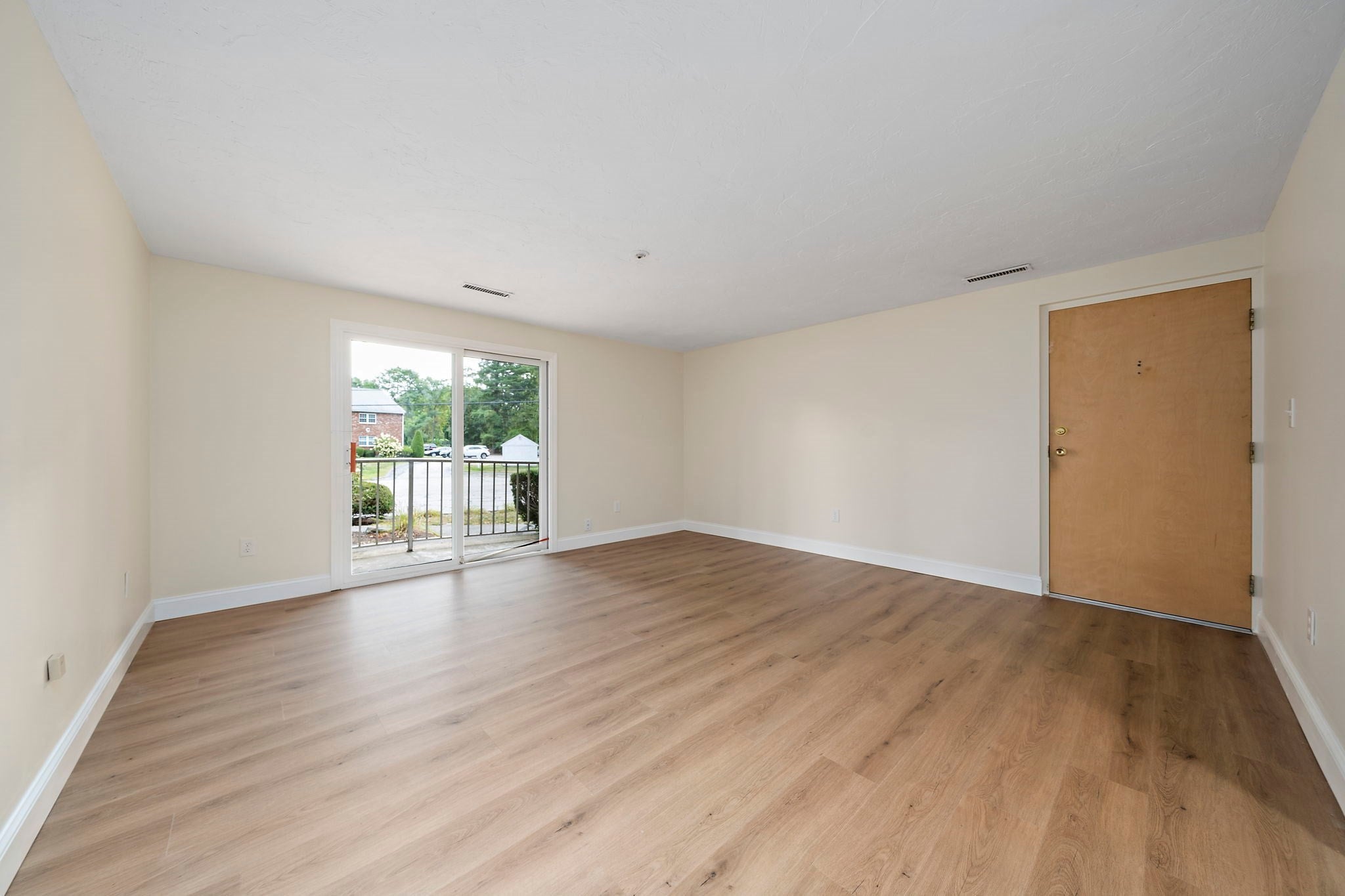 18 Kingswood Dr #5, Abington, MA, 18 Kingswood Dr #5, Abington, MA Photo #10