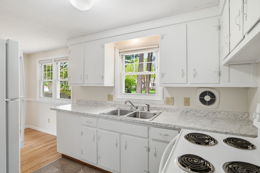 33 Overhill Dr