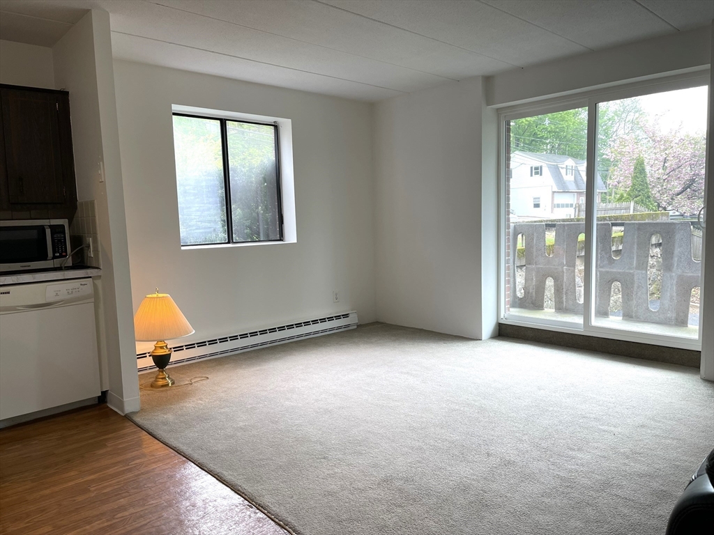 10 Main St 101