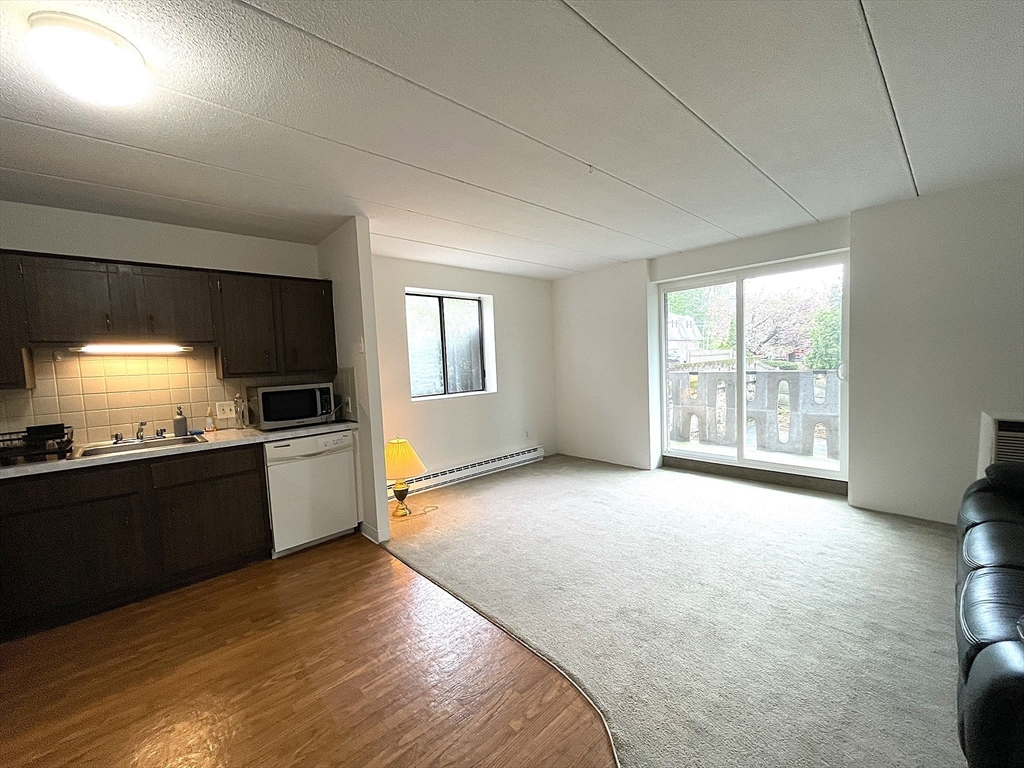 10 Main St 101
