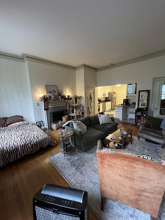 Click for 26 Marlborough Street #5, Boston, MA slideshow