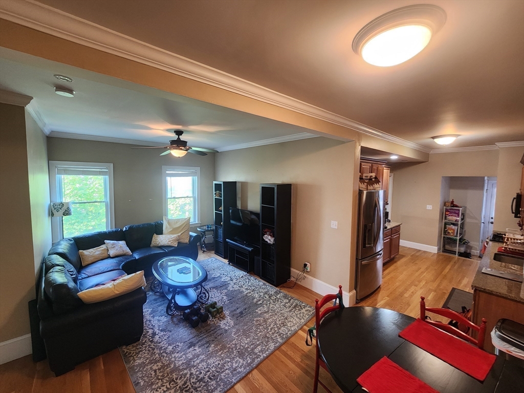 206 Adams St 3
