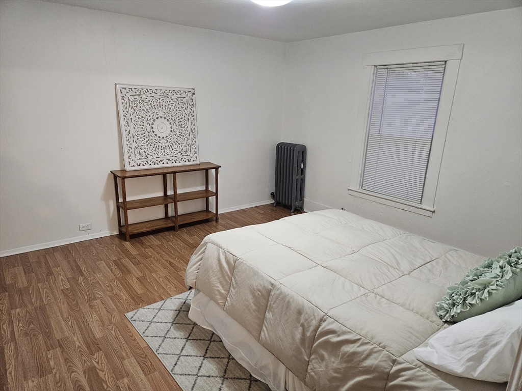 Framingham, Massachusetts 01702, United States, 2 Bedrooms Bedrooms, ,1 BathroomBathrooms,Residential,Active,82761