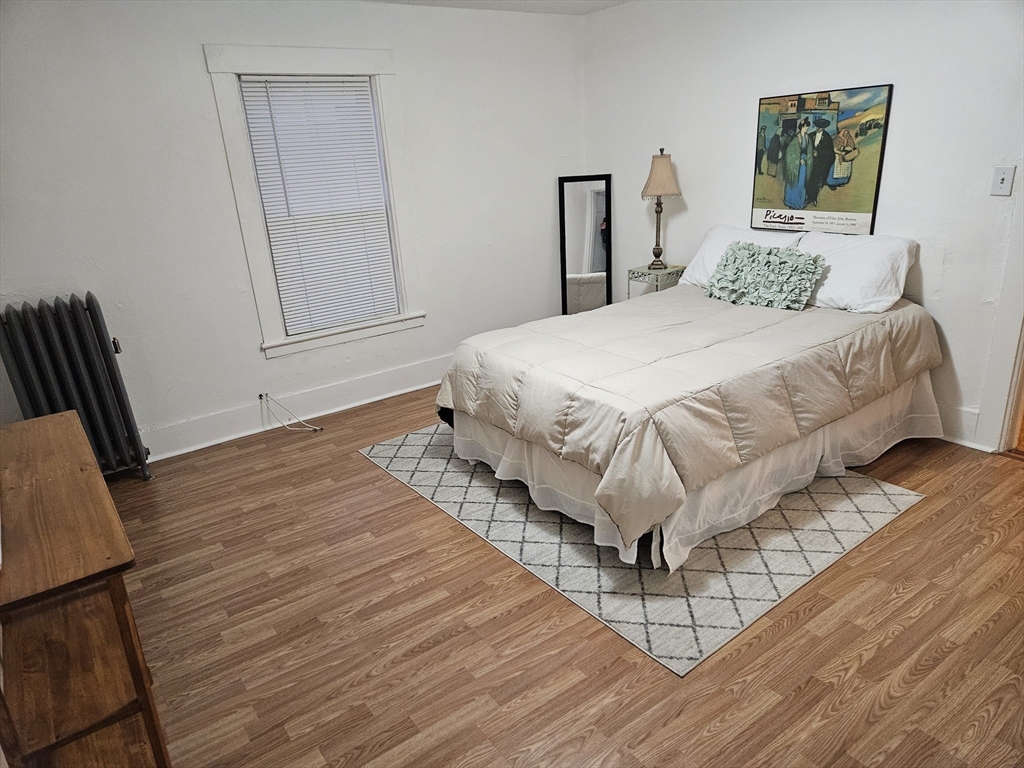 Framingham, Massachusetts 01702, United States, 2 Bedrooms Bedrooms, ,1 BathroomBathrooms,Residential,Active,82761