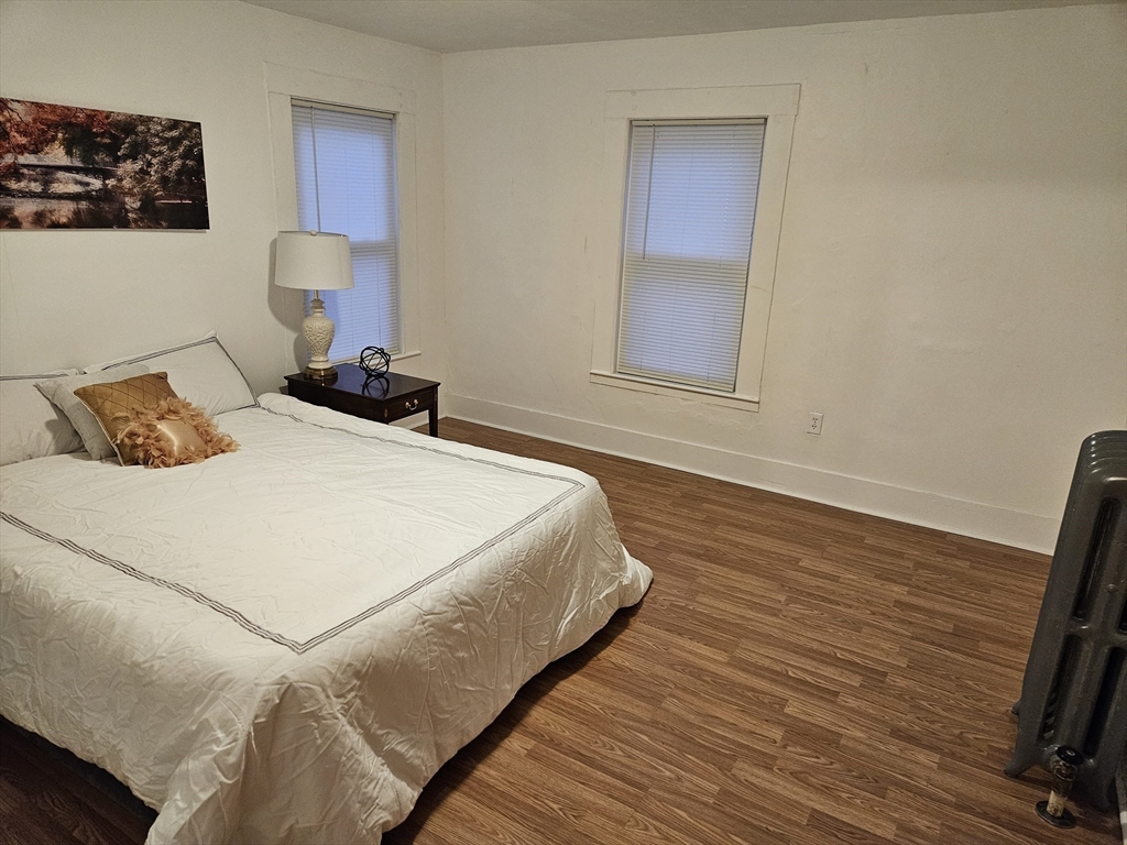 Framingham, Massachusetts 01702, United States, 2 Bedrooms Bedrooms, ,1 BathroomBathrooms,Residential,Active,82761