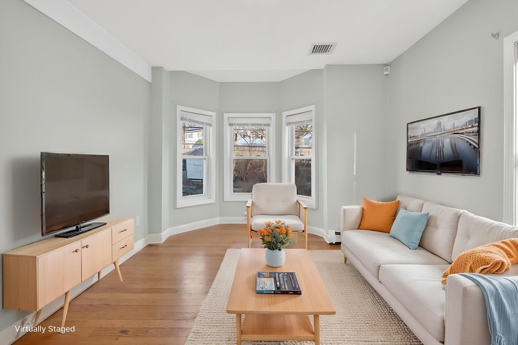 82 Linwood St