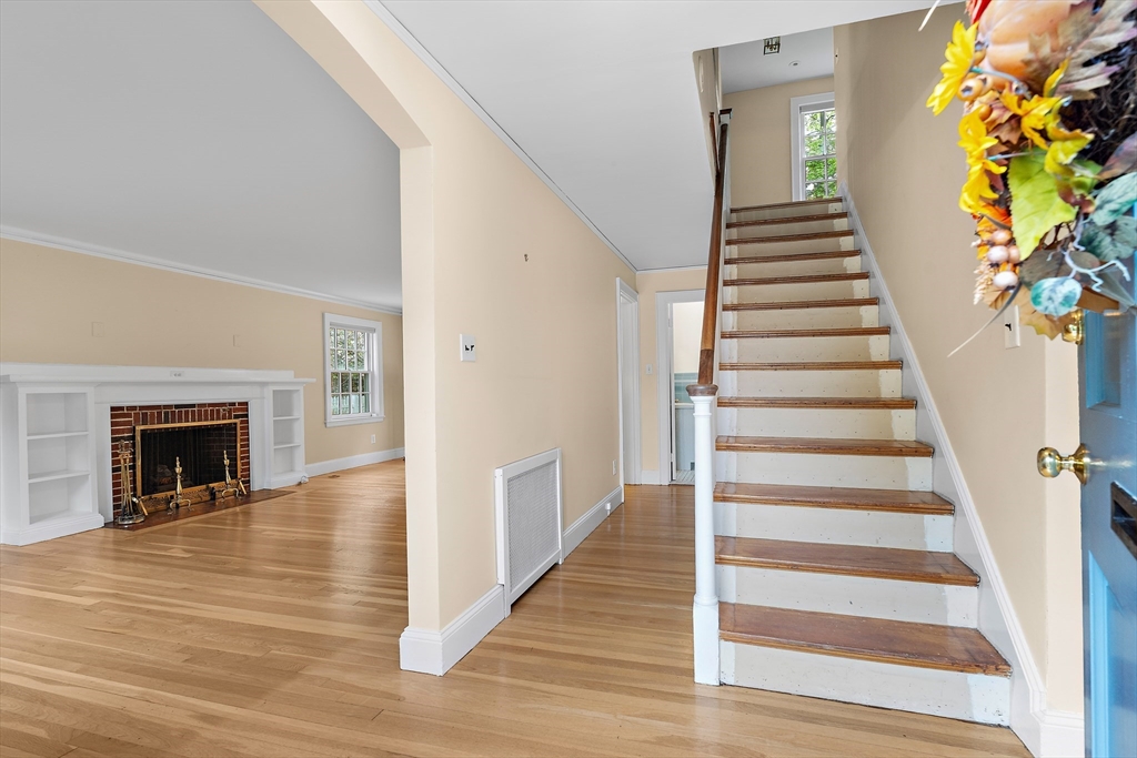 12 Vinewood Rd, Milton, MA Photo #3