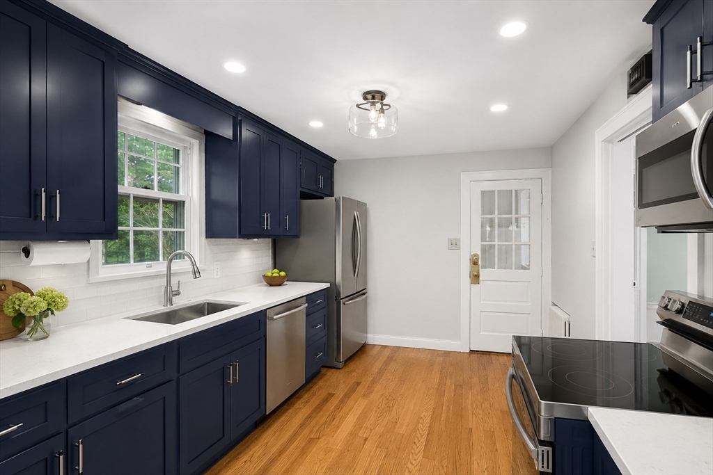 12 Vinewood Rd, Milton, MA Photo #8